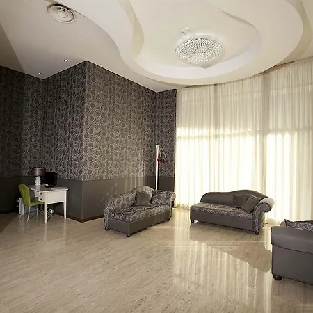 Rolling Hotel